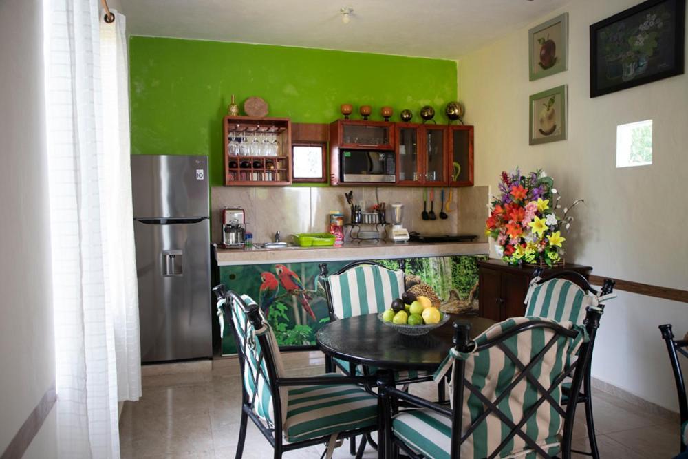 Departamento céntrico, perfectamente ubicado, dos habitaciones Cancún Esterno foto