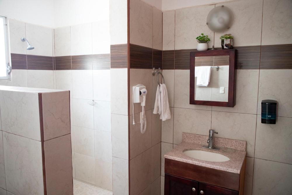 Departamento céntrico, perfectamente ubicado, dos habitaciones Cancún Esterno foto
